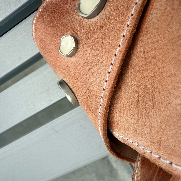 John Fluevog 9.5 EUC near new! “Sarah” slip backs peach Leather Sandals W/jewels - Picture 5 of 13